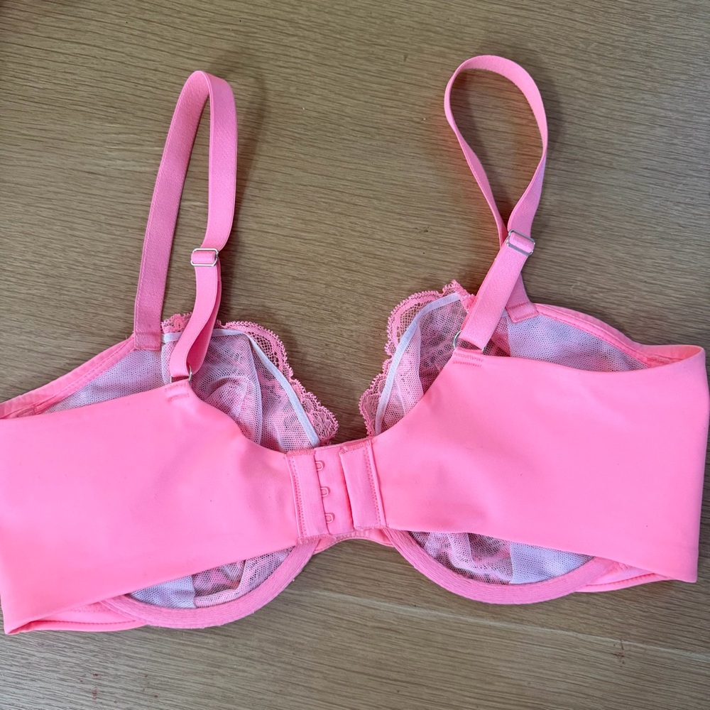 Victoria's Secret Unlined Demi Lace Bra - Picture 5 of 6